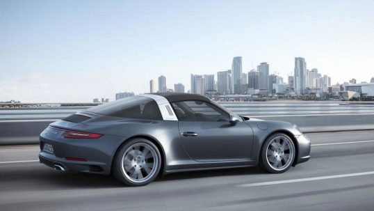 2015-610575porsche-911-carrera-4-targa-4