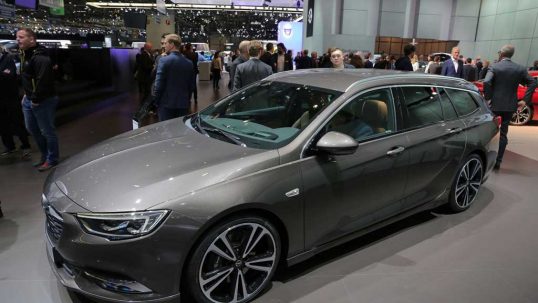 2017-opel-insignia-live-in