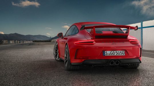 2018-porsche-911-gt3-5