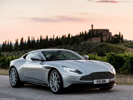 aston-martin-db11-2017-lightning-sliver-02