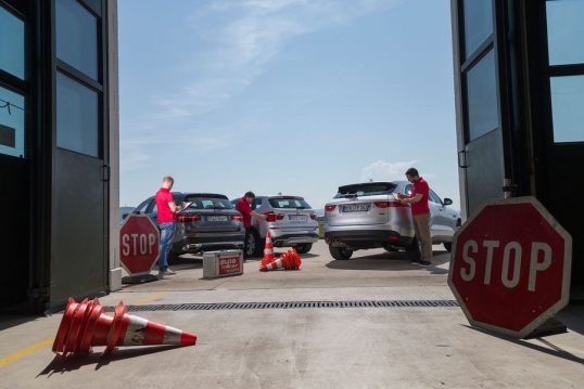 bmw-x3-jaguar-f-pace-mercedes-glc-2