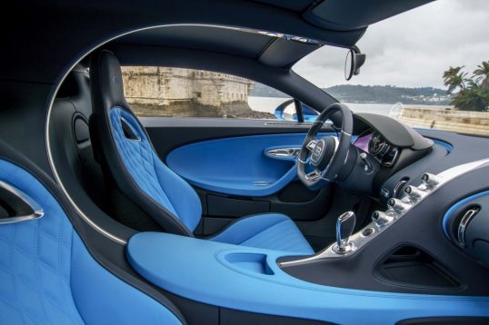 bugatti-chiron-front-interior