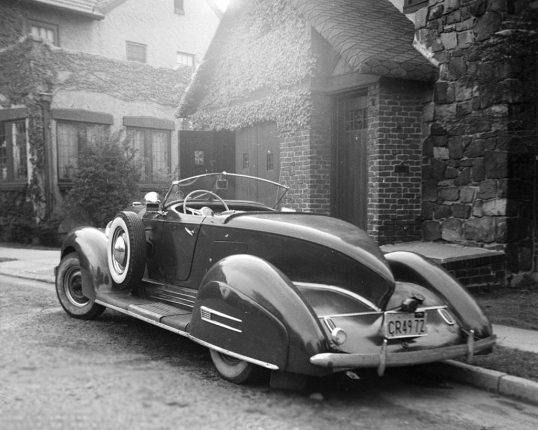 ccc-38-ford-boat-tail-roadster-01