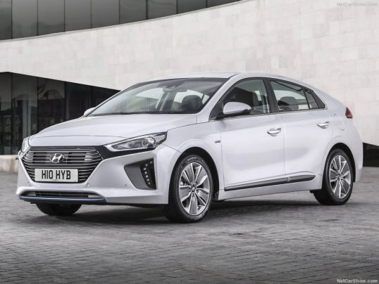 hyundai-ioniq_uk-version-2017-1024-02