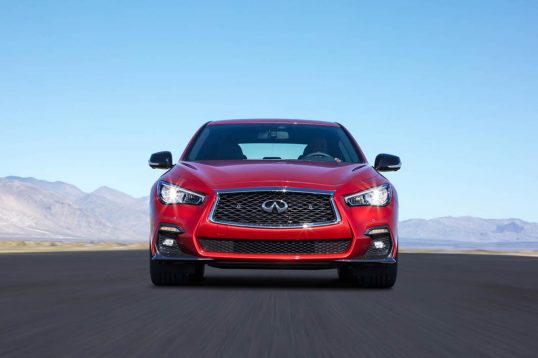 infiniti_q50_my18_017_4000k