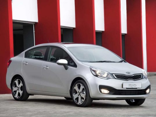 kia-rio-2012-notchback-02