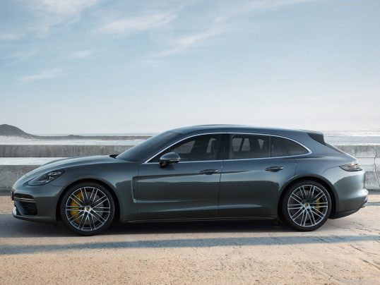 porsche-panamera_sport_turismo-2018-1024-0a