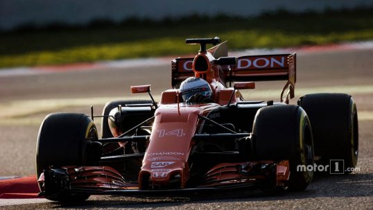 fernando-alonso-mclaren-mcl32