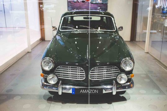 2017-new-york-auto-show-volvo-amazon-station-wagon-04