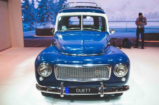 2017-new-york-auto-show-volvo-duett-02