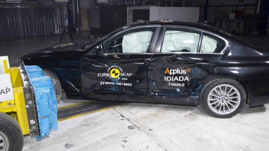 2017-bmw-5-series-euro-ncap-crash-test-04