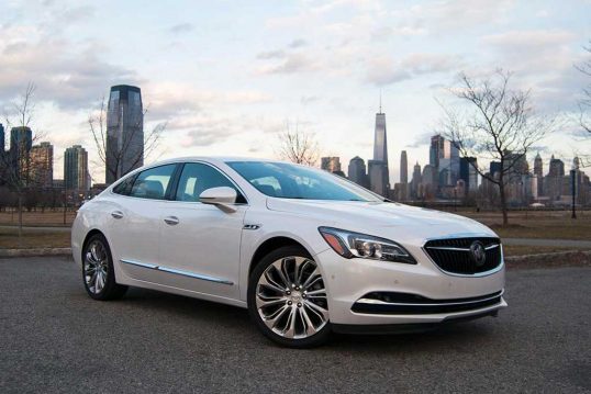 2017-buick-lacrosse-front-q