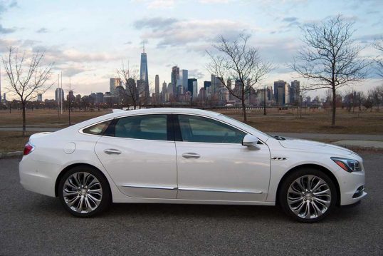 2017-buick-lacrosse-profile