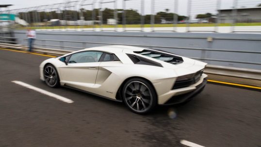 Lamborghini Aventador S 2017