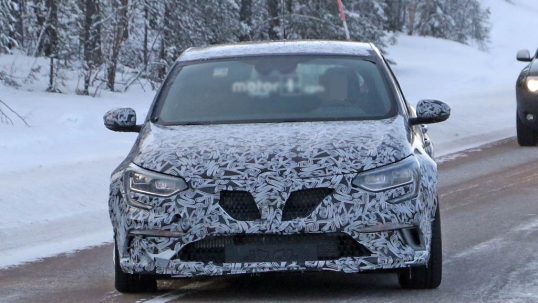 2018-renault-megane-rs-spy-photo