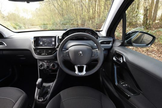 7peugeot208reviewapril2017