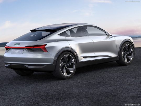 audi-e-tron_sportback_concept-2017-1024-05