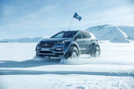 hyundai-santa-fe-antarctica-12