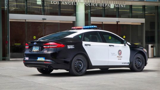 ford-police-responder-hybrid-sedan-lapd-02-1