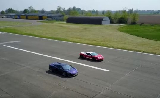 mclaren-675lt-spider-vs-ferrari-458-speciale-drag-race-is-a-hopeless-struggle_3