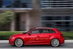 Audi-A3_e-tron_Concept_2013_800x600_wallpaper_05