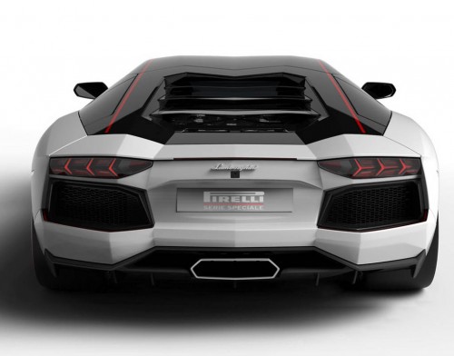 Lamborghini Aventador LP 700-4 Pirelli Edition