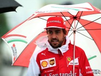 Fernando-Alonso-umbrella