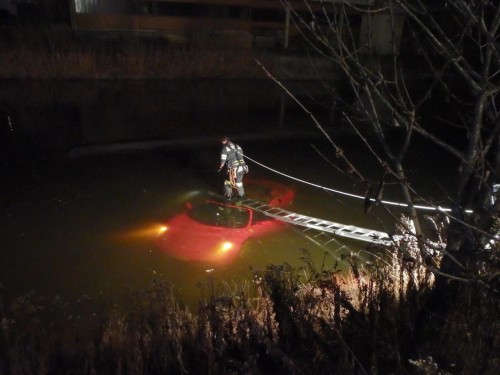 Ferrari F430 Spider crashed into lake in Austria