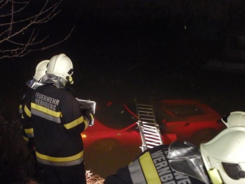 Ferrari F430 Spider crashed into lake in Austria