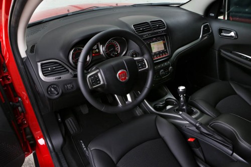 2014 Fiat Freemont Cross Interior