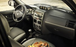 Fiat Strada 2013 dashboard