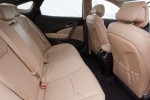 Hyundai-Azera_2012_rear-seat