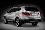 Hyundai-Santa_Fe_2013_rear