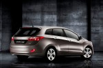 Hyundai-i30_Wagon_2013_rear