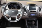 Hyundai-ix35_2012-dashboard