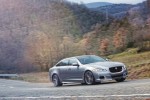 Jaguar-XJR_2014_800x600_wallpaper_06