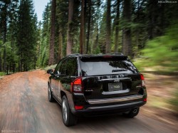 Jeep-Compass_2014_800x600_wallpaper_09