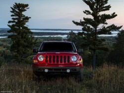 Jeep-Patriot_2014_800x600_wallpaper_09