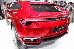 Lambo Urus concept SUV