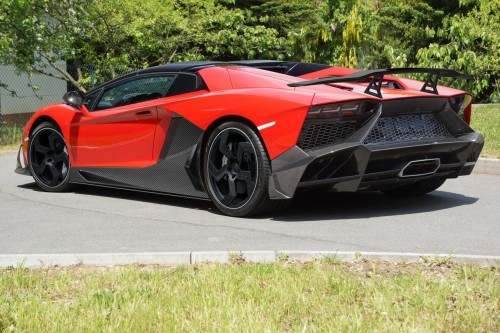 Lamborghini Aventador by Mansory