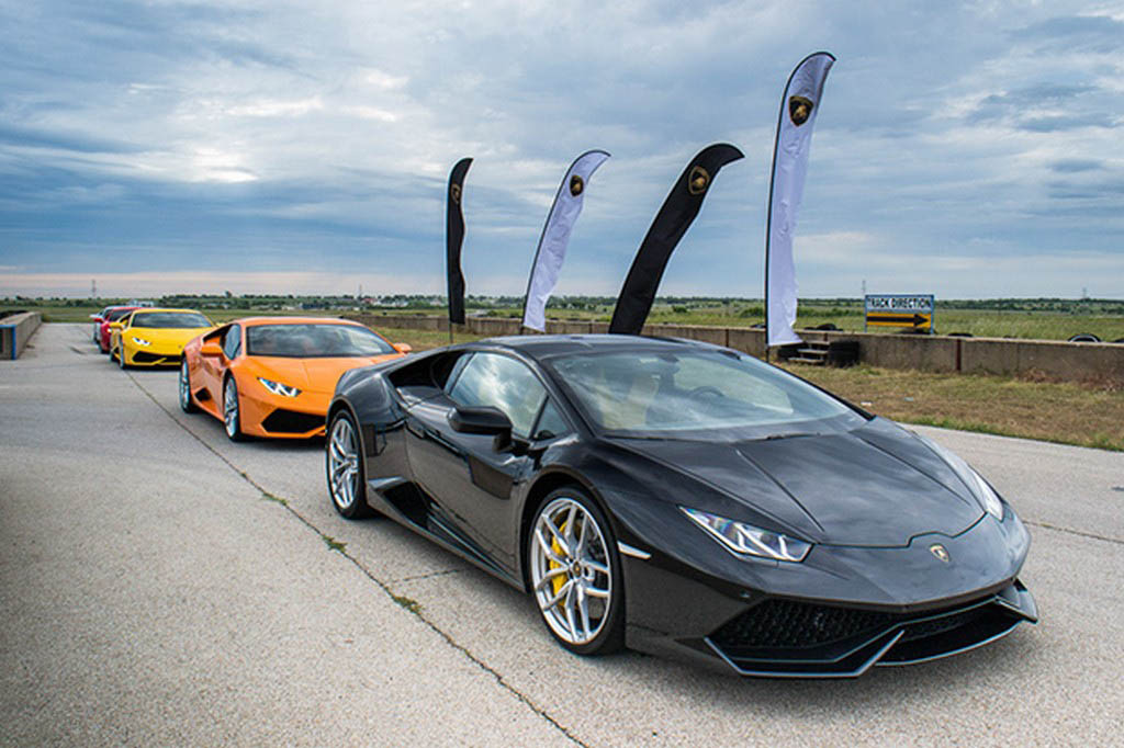 http://www.pedal.ir/wp-content/uploads/Lamborghini-Huracan-Convoy-6.jpg