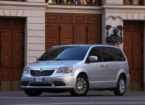 Lancia Voyager 2012