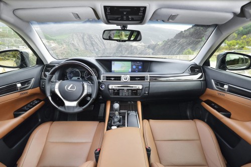 Lexus GS 300h Interior