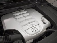 Lexus-LX_570_engine