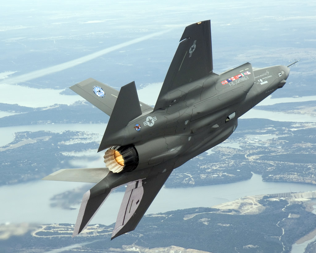 [تصویر: Lockheed-Martin-F-35-02.jpg]