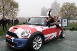 A new ecord: MINI Cooper SD fits 28 people