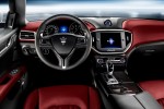 Maserati_Ghibli_2014_dashboard
