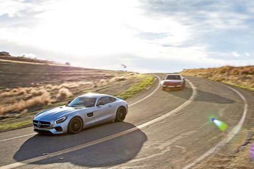 Mercedes-AMG GT vs Porsche 911 GTS