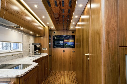 Mercedes-Benz Zetros Caravan Salon 2014