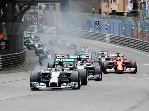 Nico Rosberg leads